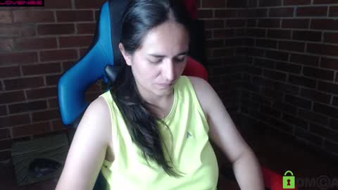 Snapshot of princesa_leia_zathur chatting on 03-24-26, 10:59 Leia online show from 03-24-26, 10:59