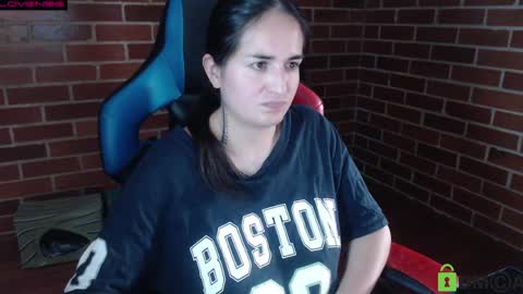 Snapshot of princesa_leia_zathur chatting on 04-06-26, 10:33 Leia online show from 04-06-26, 10:33
