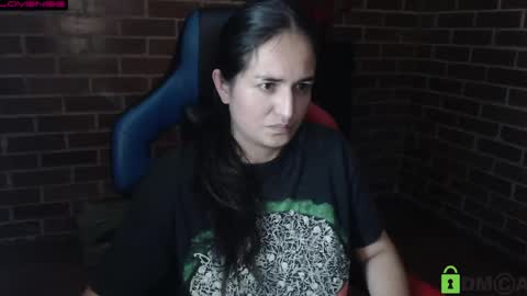 Snapshot of princesa_leia_zathur chatting on 04-28-26, 01:37 Leia online show from 04-28-26, 01:37