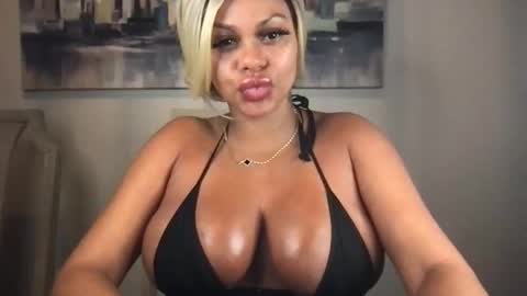 Snapshot of princess1tick chatting on 04-12-26, 09:42 princess1tick online show from 04-12-26, 09:42