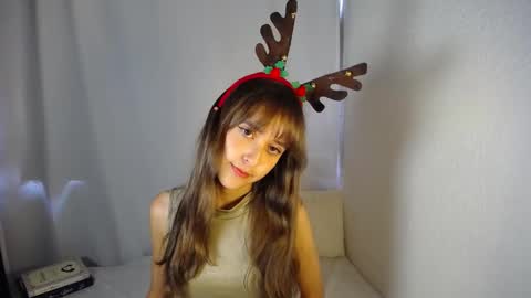 Snapshot of princess_emily69 chatting on 12-30-24, 04:19 Emily online show from 12-30-24, 04:19