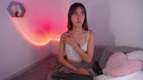 Snapshot of princess_emily69 chatting on 09-22-25, 05:15 Emily online show from 09-22-25, 05:15