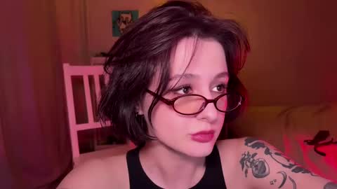 Snapshot of princess_euphoria chatting on 01-03-25, 03:44 Kristina online show from 01-03-25, 03:44