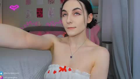 Kristy online show from 06-15-26, 07:54