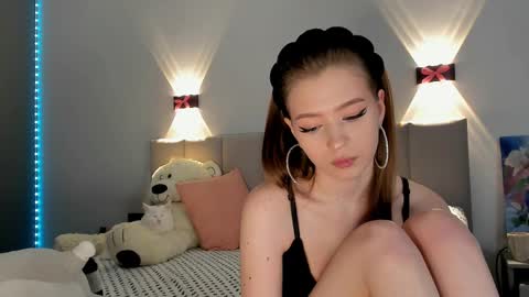 Princess Diana online show from 02-10-25, 01:35