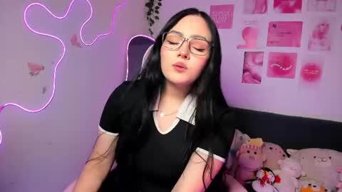    online show from 06-17-26, 06:20
