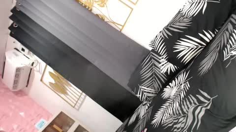 Snapshot of princess_stellaxx chatting on 02-26-25, 04:24 Estela online show from 02-26-25, 04:24