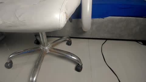 Snapshot of princess_tokyo_ chatting on 10-10-25, 08:46 princess_tokyo_ online show from 10-10-25, 08:46