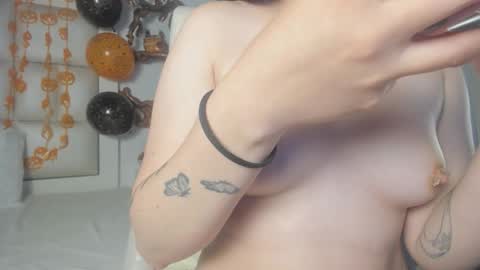 Snapshot of princess_tokyo_ chatting on 10-15-25, 10:37 princess_tokyo_ online show from 10-15-25, 10:37