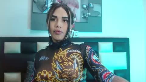 Snapshot of princess_violetx chatting on 10-21-25, 09:37 princess_violetx online show from 10-21-25, 09:37