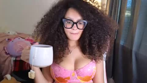 Amber online show from 02-20-25, 06:24
