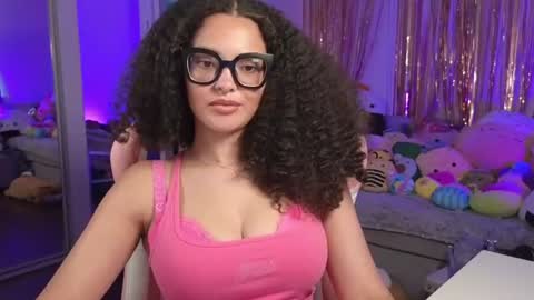 Snapshot of princessamberrrxo chatting on 06-25-26, 08:13 Amber online show from 06-25-26, 08:13