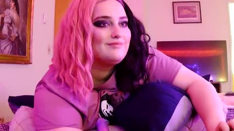 NOTYOURTYPICALBARBIE online show from 09-20-25, 10:33