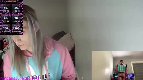 Snapshot of princessjuliaxo4 chatting on 02-28-26, 01:39 PrIncessJulia0X online show from 02-28-26, 01:39