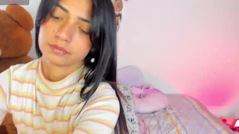 Snapshot of princessluna_14 chatting on 09-13-25, 09:14 princessluna_14 online show from 09-13-25, 09:14