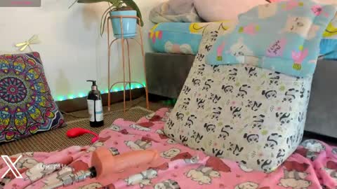 princessluna_14 online show from 04-28-26, 02:27