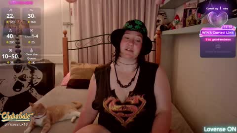 Lux Alot Luxi online show from 01-04-25, 06:51