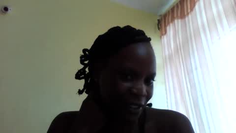 Snapshot of princessmiles2 chatting on 02-04-25, 09:28 phelly online show from 02-04-25, 09:28