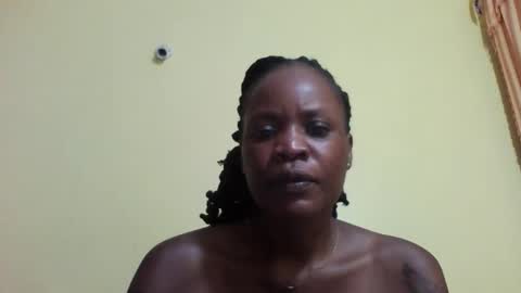 Snapshot of princessmiles2 chatting on 02-13-25, 07:31 phelly online show from 02-13-25, 07:31