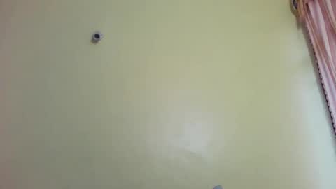 Snapshot of princessmiles2 chatting on 03-11-25, 03:37 phelly online show from 03-11-25, 03:37
