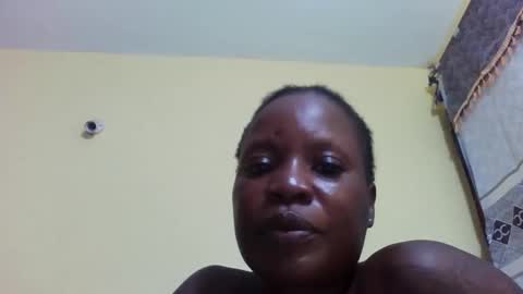 Snapshot of princessmiles2 chatting on 03-01-26, 06:10 phelly online show from 03-01-26, 06:10