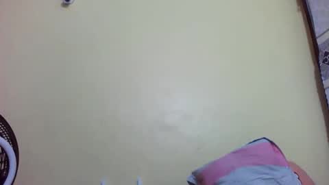 Snapshot of princessmiles2 chatting on 03-17-26, 06:44 phelly online show from 03-17-26, 06:44