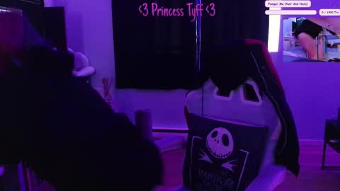 Snapshot of princesstyff chatting on 04-23-26, 11:31 Tyff et Blast online show from 04-23-26, 11:31