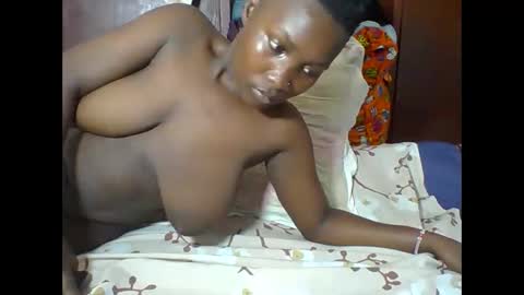 Snapshot of princessyankee chatting on 11-04-25, 06:01 Yanker online show from 11-04-25, 06:01