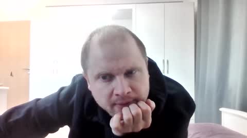 Stefan Heer Der Name bedeutet der der belohnt wird online show from 03-21-26, 08:19