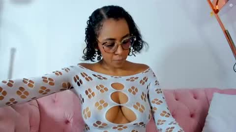Snapshot of priscilacooper chatting on 07-22-26, 01:03 priscilacooper online show from 07-22-26, 01:03