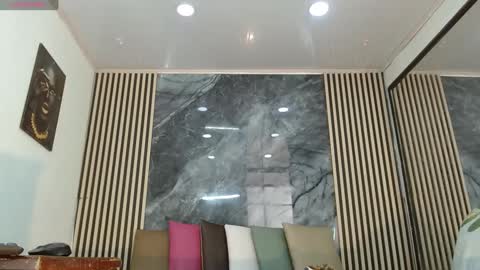 priscilarainbow online show from 02-07-25, 08:53