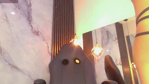 priscilarainbow online show from 05-19-26, 03:46
