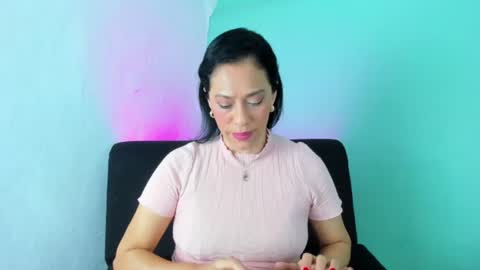 Snapshot of priscilasmiith25 chatting on 06-17-26, 04:08 PriscilaSmiith online show from 06-17-26, 04:08