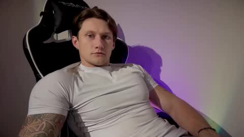 Oliver online show from 11-12-25, 12:33