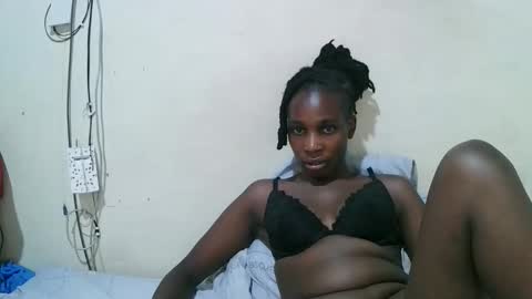 pritty_amber online show from 04-18-26, 07:29