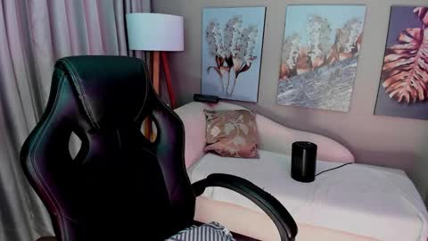 Priya Rose online show from 11-04-25, 09:03