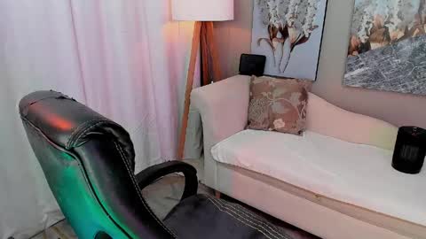 Priya Rose online show from 05-20-26, 09:59
