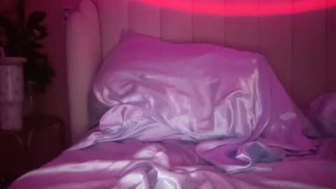 Snapshot of prncesspuss chatting on 10-09-25, 04:43 prncesspuss online show from 10-09-25, 04:43