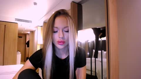 Snapshot of project_barbara chatting on 12-25-24, 02:34 Barbara online show from 12-25-24, 02:34