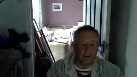 projectorepson online show from 10-10-25, 12:15