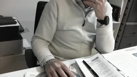 Snapshot of proplan chatting on 01-21-25, 05:20 mature hairy guy online show from 01-21-25, 05:20