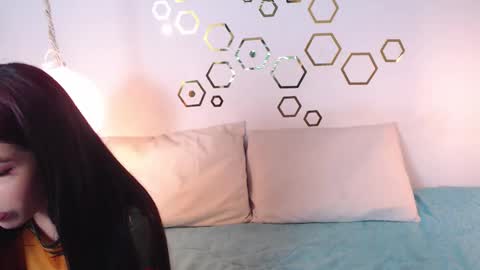 Adris  Juan online show from 10-15-25, 02:11