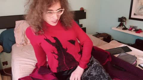 Snapshot of prxscillia_tx chatting on 01-18-25, 02:02 prxscillia_tx online show from 01-18-25, 02:02
