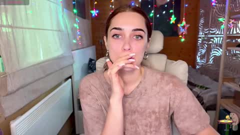 Queen of Pain online show from 02-16-25, 08:32