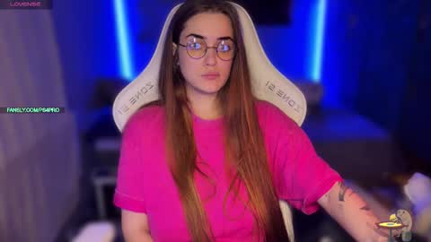 Queen of Pain online show from 12-21-25, 03:24