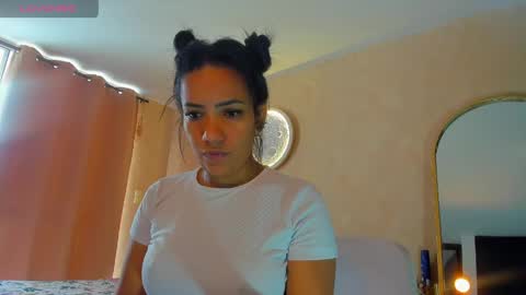 psique_naughty2 online show from 04-15-26, 05:09