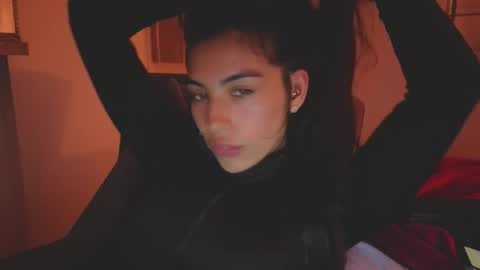 Snapshot of pssiquiss chatting on 05-19-26, 01:56 Katerine online show from 05-19-26, 01:56