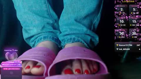 Snapshot of psychobitch69 chatting on 02-26-26, 10:09 OlivePsy online show from 02-26-26, 10:09