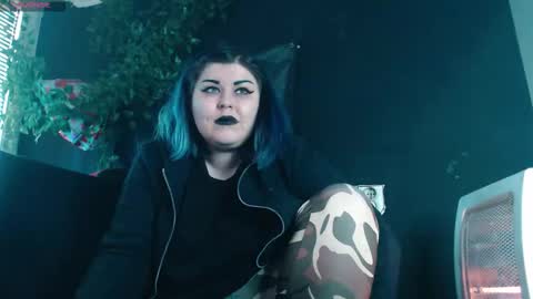 Snapshot of psychobitch69 chatting on 02-27-26, 10:15 OlivePsy online show from 02-27-26, 10:15