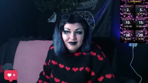 Snapshot of psychobitch69 chatting on 03-06-26, 10:28 OlivePsy online show from 03-06-26, 10:28